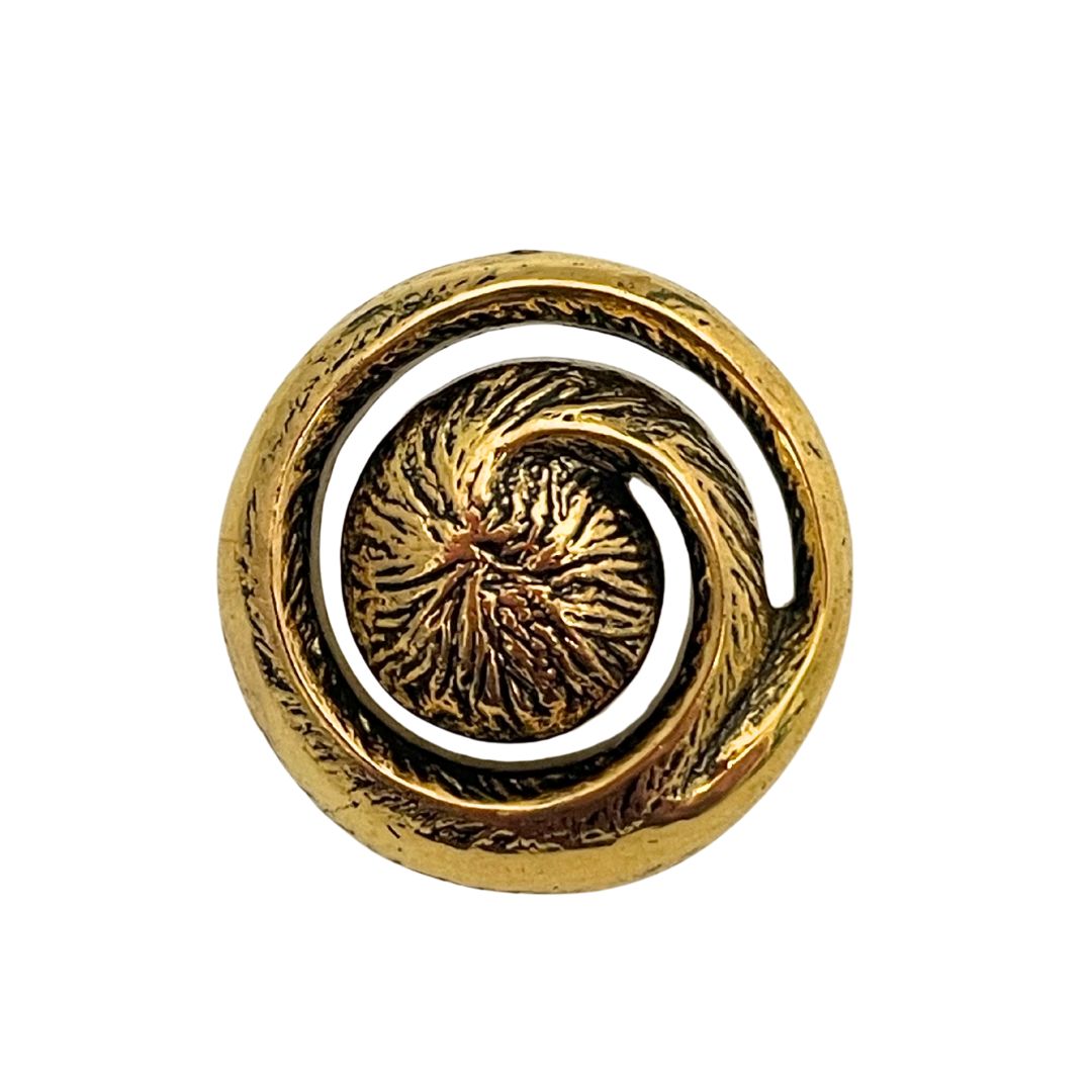 29mm Round Gold Swirl Plastic Button, pack of 1