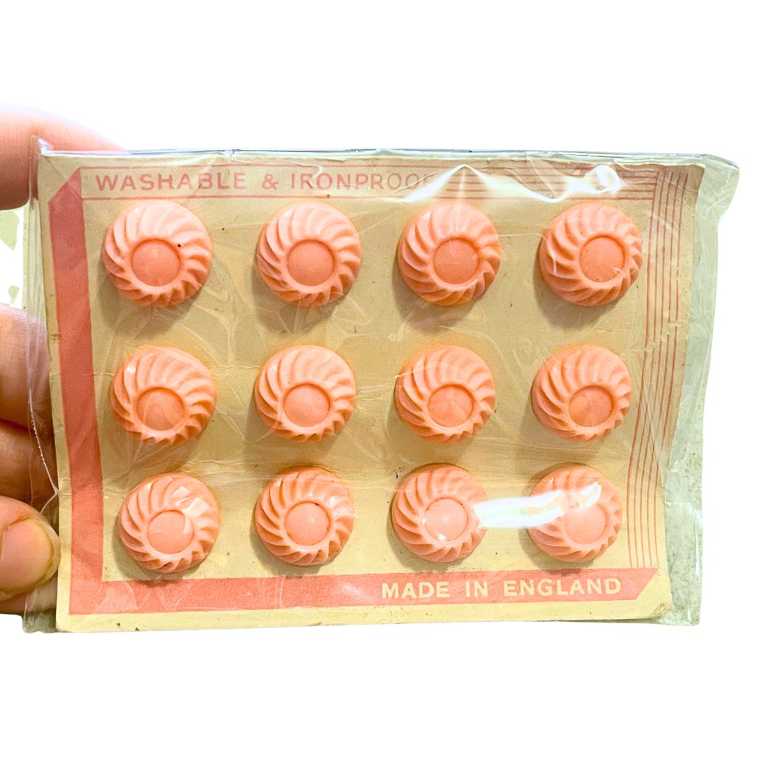 Vintage Buttons on Original Card, 12 pack, 17mm Swirl Pink