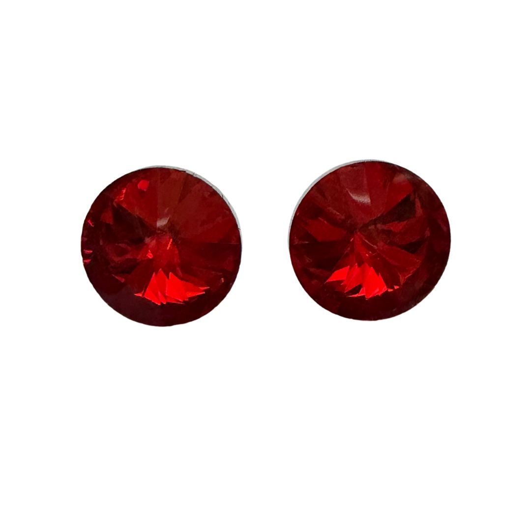 18mm Siam Rivoli, pointed Back stones