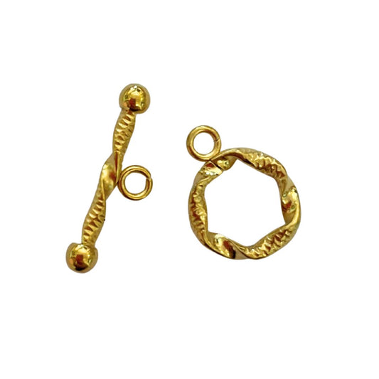 Clasp, Toggle with twisted detail, Gold