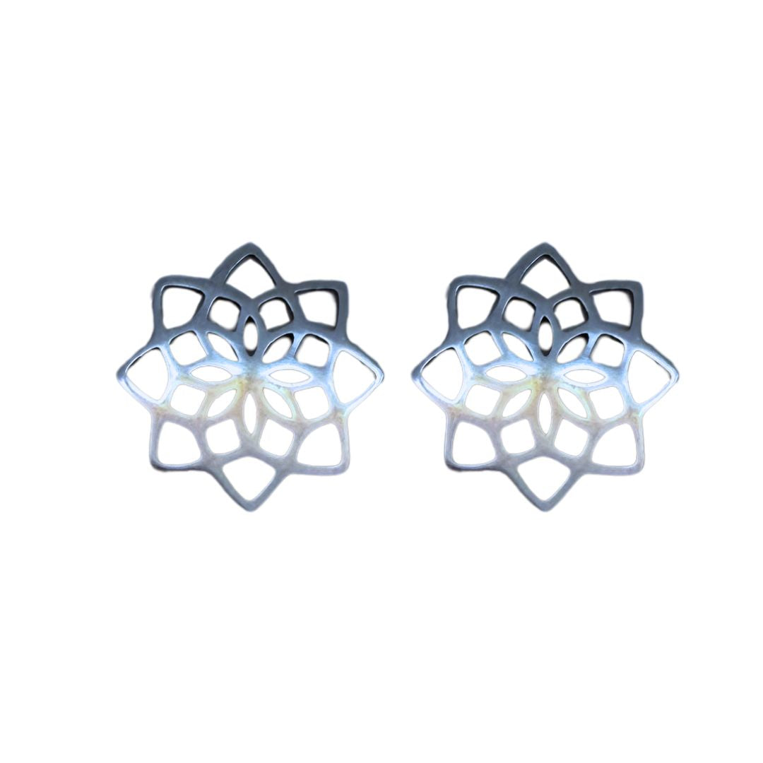 Steel Filigree Star Flower Shapes 17mm Silver