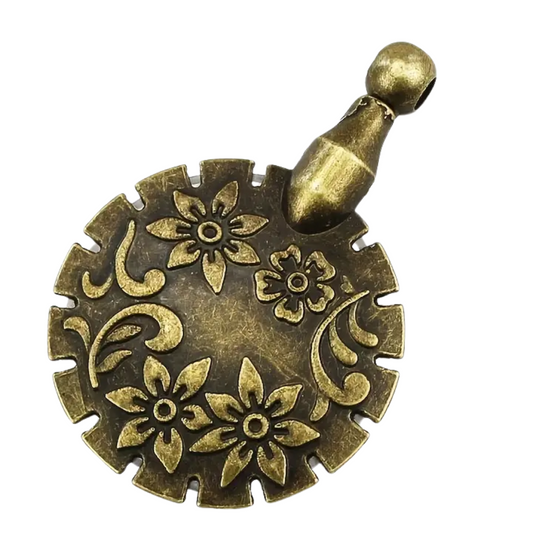 Thread Cutter Pendant